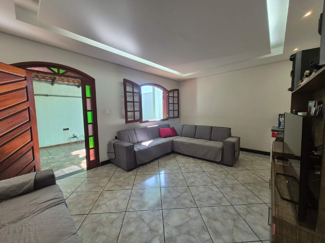 Casa à venda no Diamante: Casa à venda, 03 Quartos, suíte e 04 vagas, no Diamante, região do Barreiro