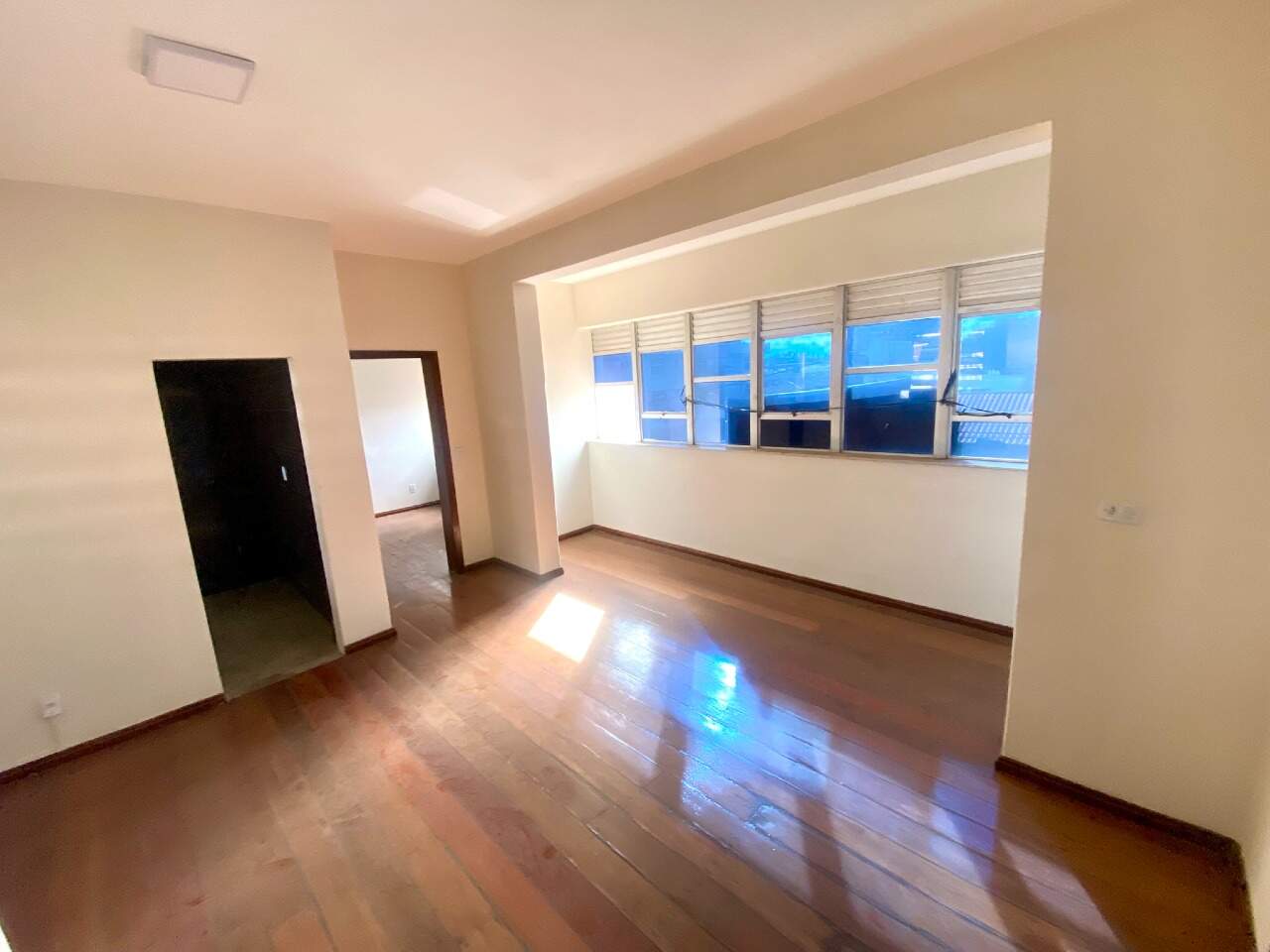 Casa Comercial para aluguel no Barreiro: Casa Comercial para aluguel - Barreiro, - Belo Horizonte