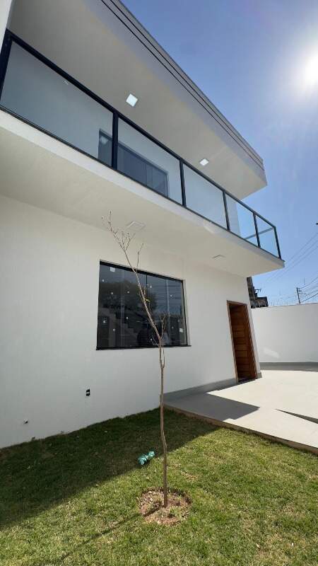 Casa à venda no Santa Helena: Casa à venda - Santa Helena, 3 quartos - Belo Horizonte