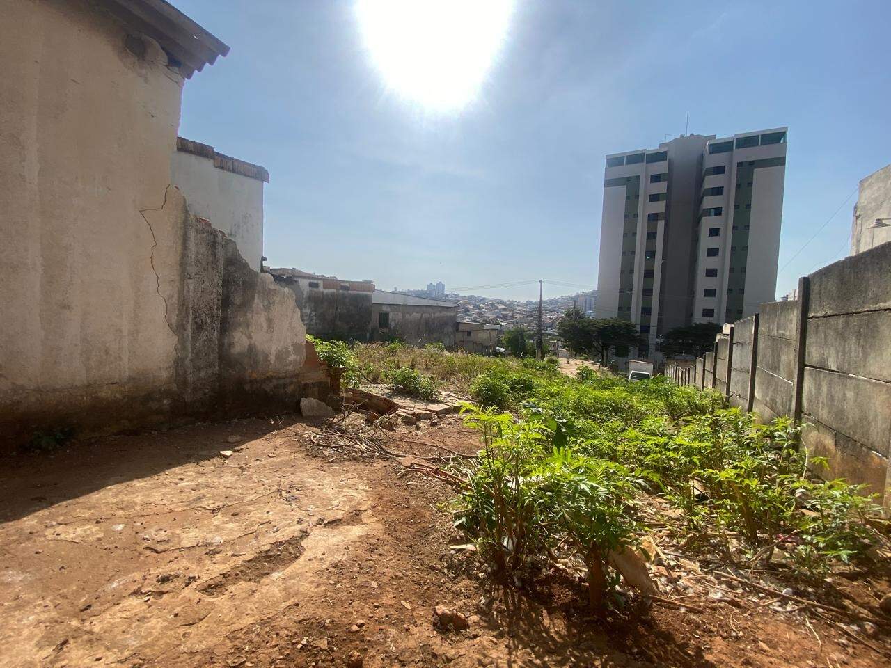 Lote-Área-Terreno à venda no Miramar: Lote-Área-Terreno à venda - Miramar, - Belo Horizonte