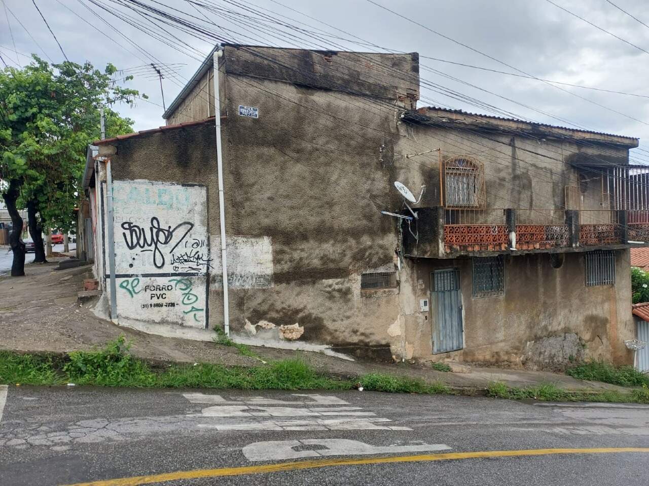 Casa à venda no Tirol: Lote-Área-Terreno à venda no Tirol - Belo Horizonte