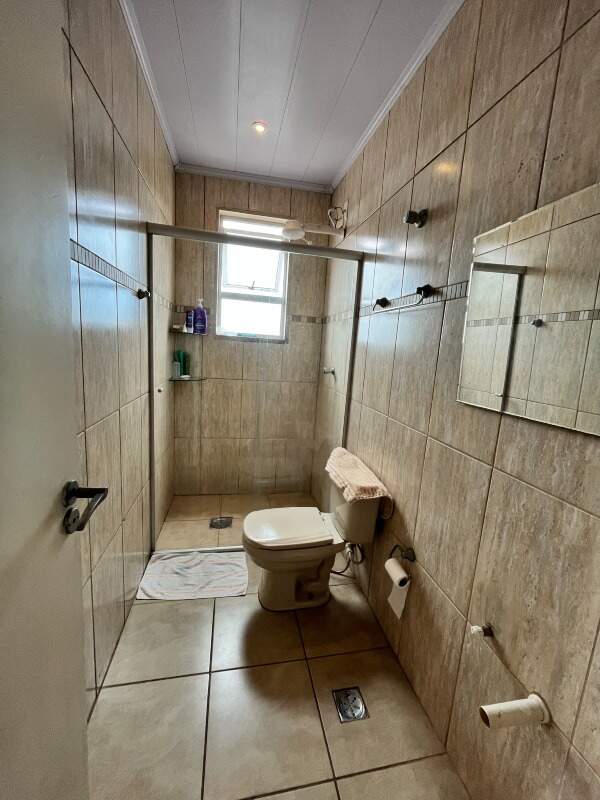 Casa para aluguel no Cardoso: Casa pra alugar, 04 Quartos e 01 vaga, no bairro Cardoso região do Barreiro.