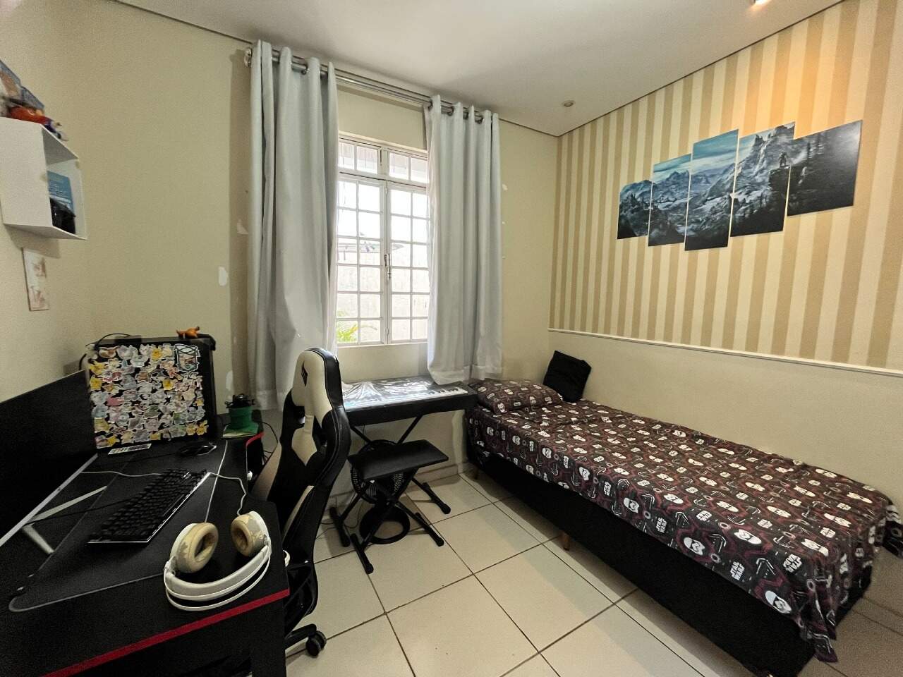 Casa para aluguel no Cardoso: Casa pra alugar, 04 Quartos e 01 vaga, no bairro Cardoso região do Barreiro.