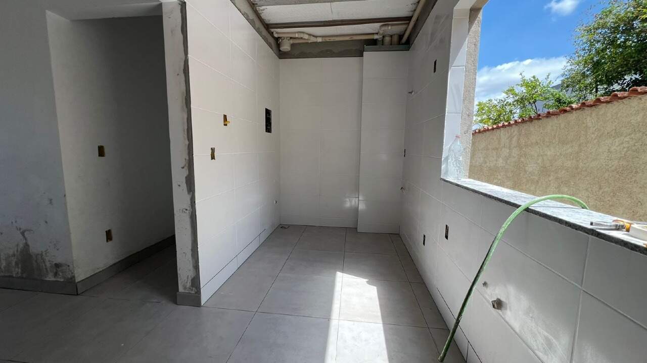 Prédio à venda no Petrópolis: Prédio à venda - Petrópolis, 2 até 2 quartos - Belo HorizontePrédio à venda - Petrópolis, 2 até 2 quartos - Belo Horizonte
