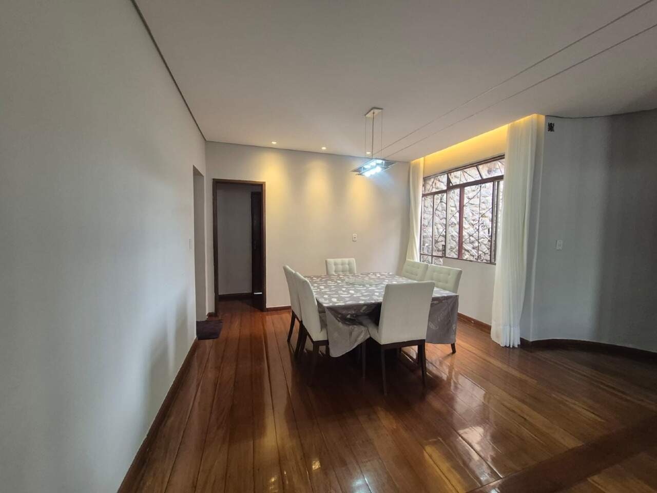 Casa à venda no Santa Helena: Casa à venda - Santa Helena, 4 quartos - Belo Horizonte