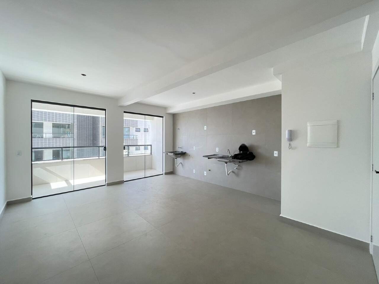 Apartamento para aluguel no Jardim Industrial: Apartamento para aluguel - Jd. Industrial, 3 quartos - Belo Horizonte