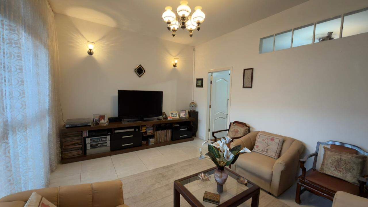 Casa à venda no Barreiro: Casa à venda - Barreiro, 4 quartos - Belo Horizonte