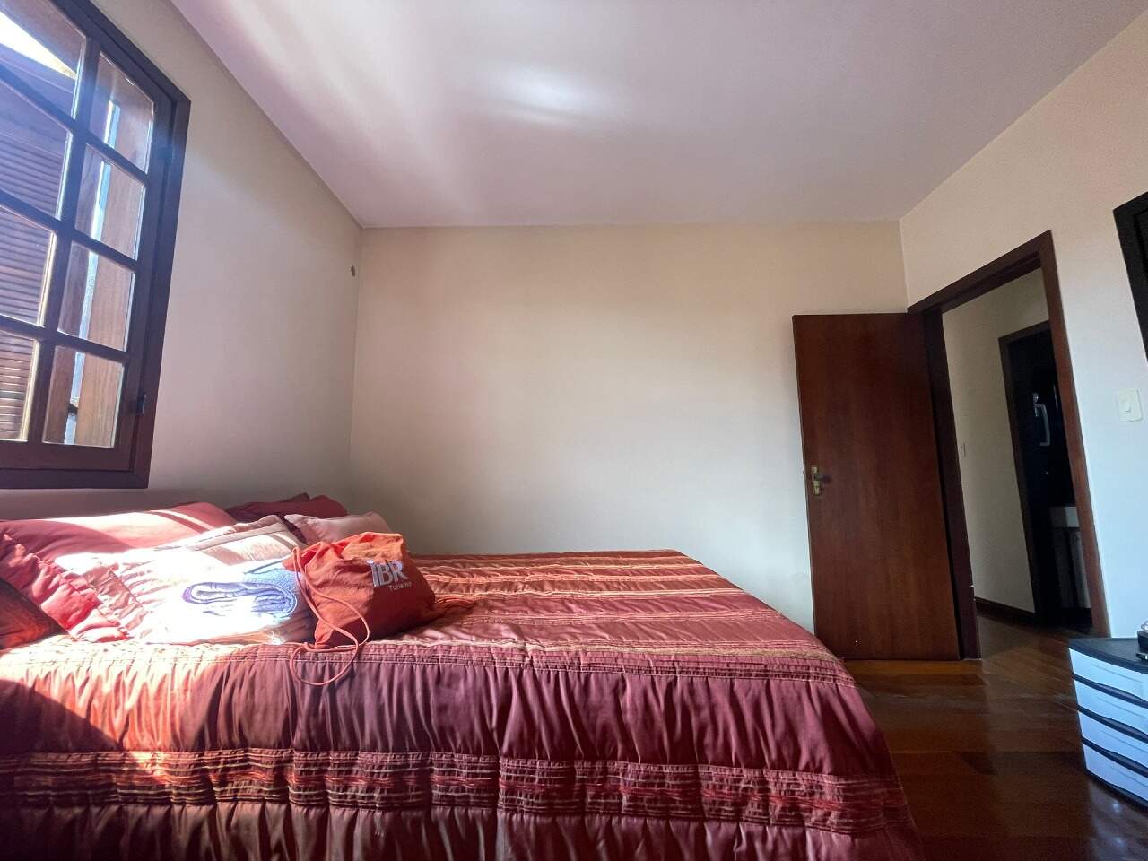 Casa para aluguel no Barreiro: Casa para alugar, 06 Quartos sendo 02 suítes e 04 Vagas, na região do Barreiro.
