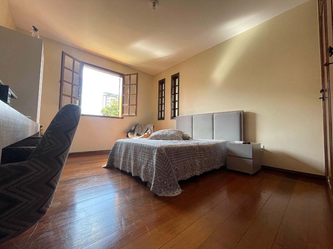 Casa para aluguel no Barreiro: Casa para alugar, 06 Quartos sendo 02 suítes e 04 Vagas, na região do Barreiro.