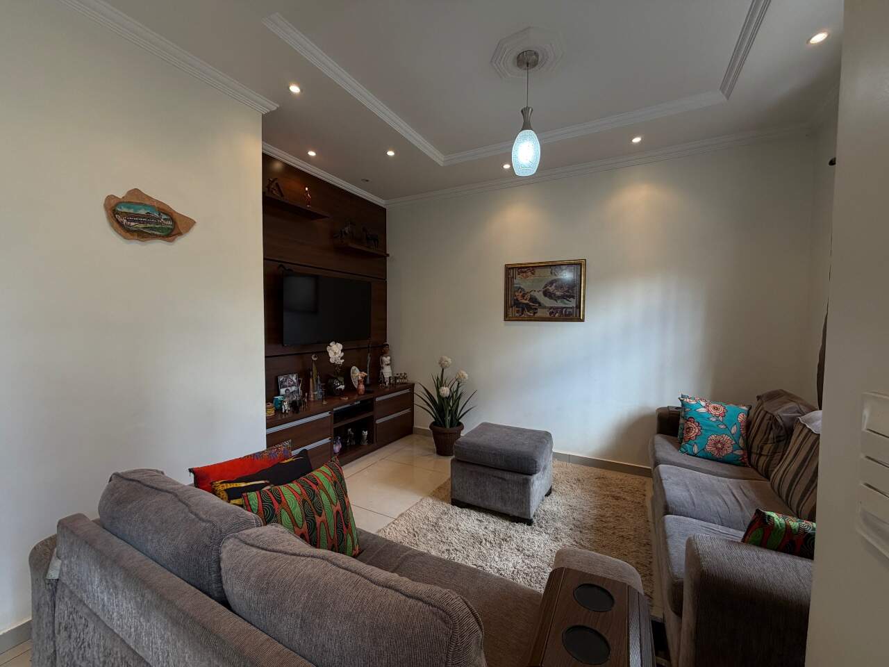 Casa à venda no Milionários: Casa á venda 4 Quartos sendo 1 suíte no bairro Milionários, região do Barreiro.