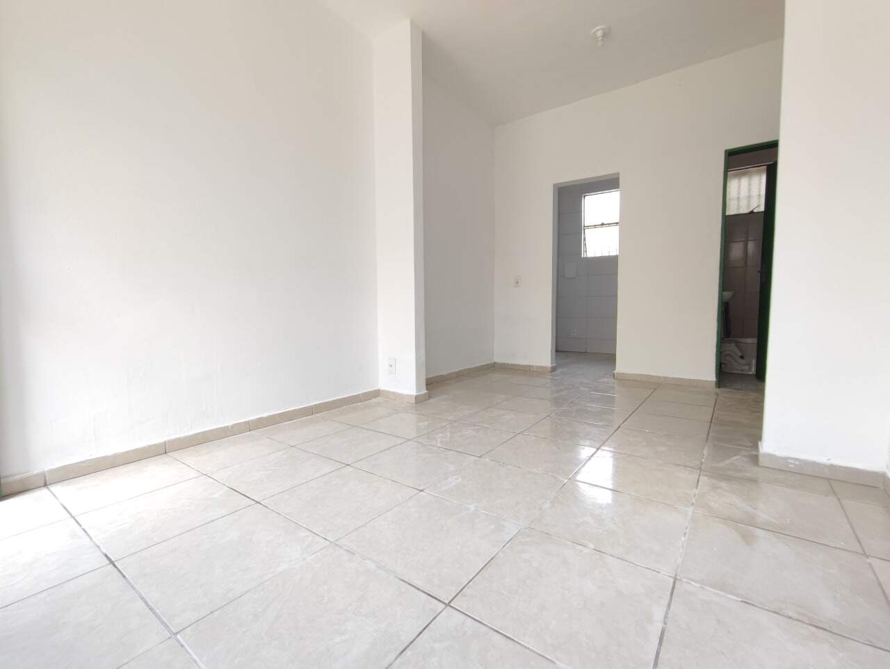 Casa para aluguel no Tirol: Casa para aluguel - Tirol, 2 quartos - Belo Horizonte
