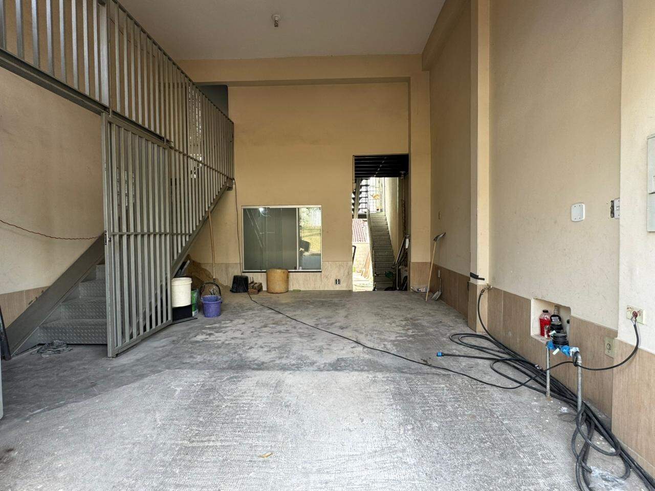 Casa à venda no Diamante: Casa comercial à venda, 02 Quartos no bairro Diamante, região do Barreiro.