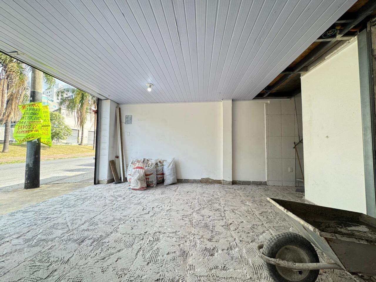 Casa à venda no Diamante: Casa comercial à venda, 02 Quartos no bairro Diamante, região do Barreiro.
