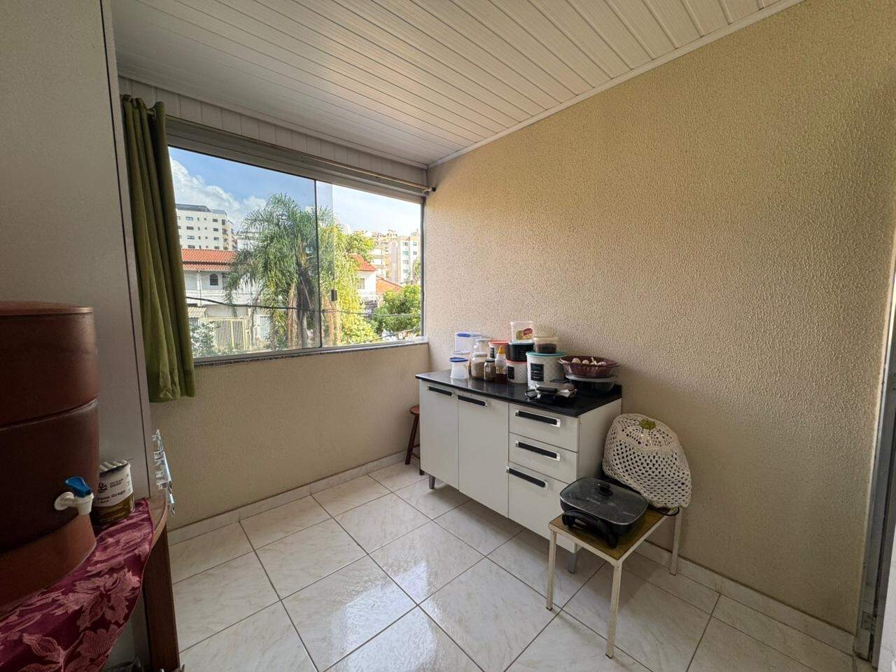 Casa à venda no Diamante: Casa comercial à venda, 02 Quartos no bairro Diamante, região do Barreiro.