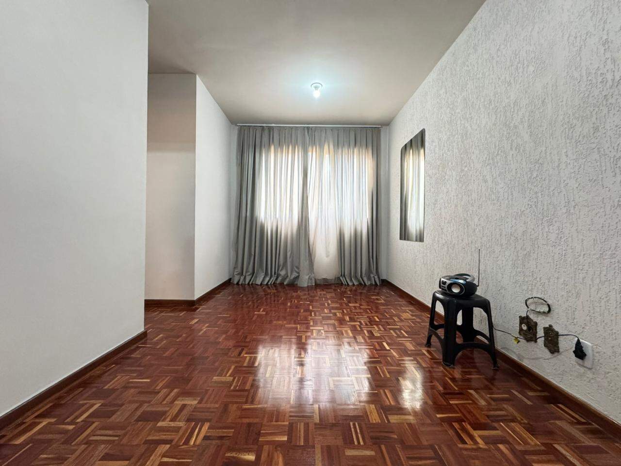 Apartamento à venda no Santa Helena: Apartamento à venda 03 Quartos no bairro Santa Helena, região do Barreiro