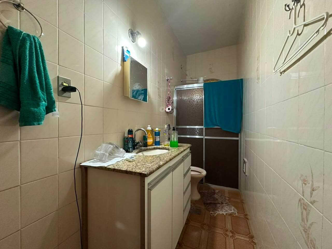 Casa à venda no Araguaia: Casa á venda 03 Quartos no bairro Araguaia, região do Barreiro. 