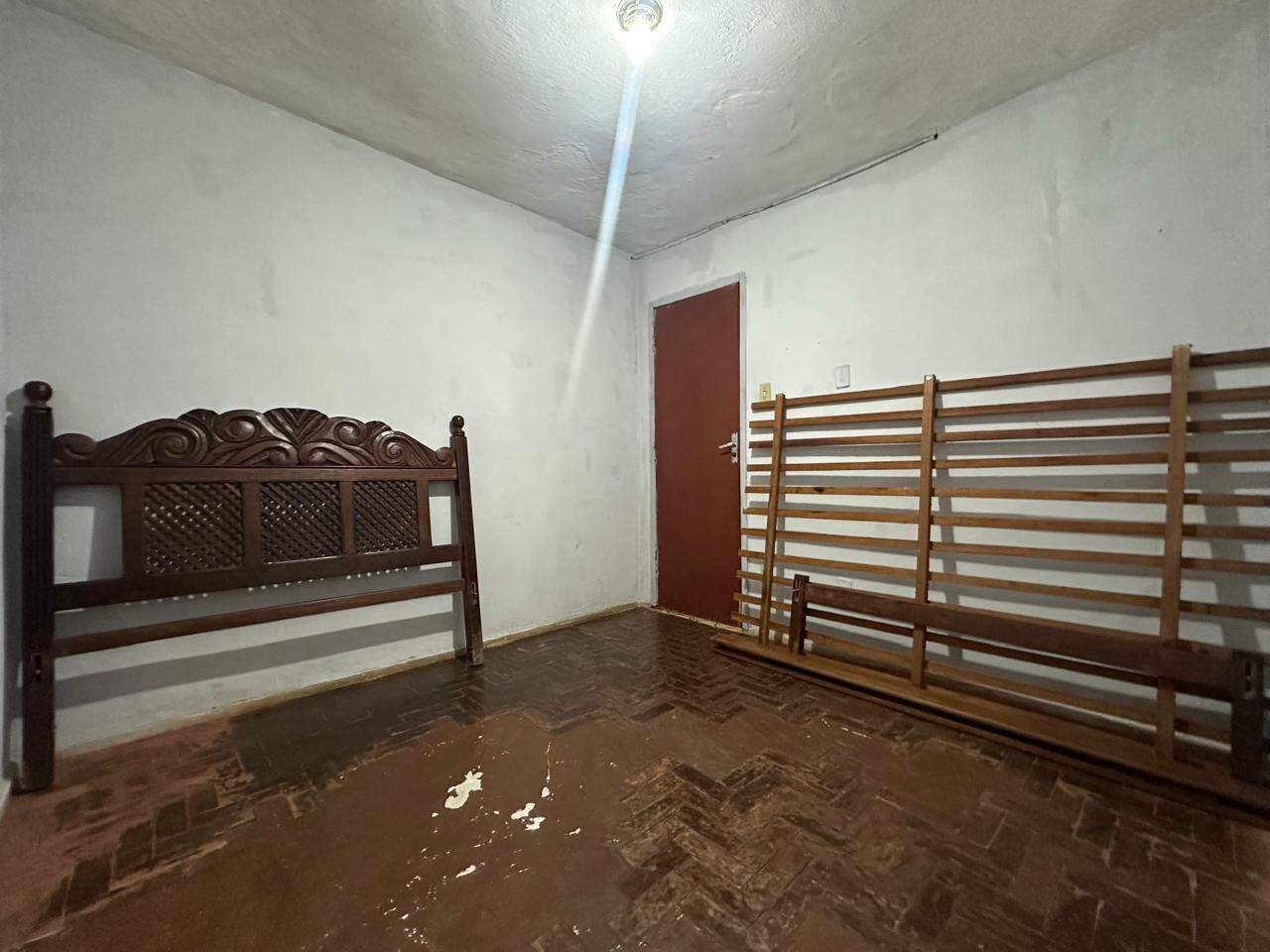 Casa à venda no Araguaia: Casa à venda, 04 Quartos e 02 vagas, no bairro Araguaia, região do Barreiro.