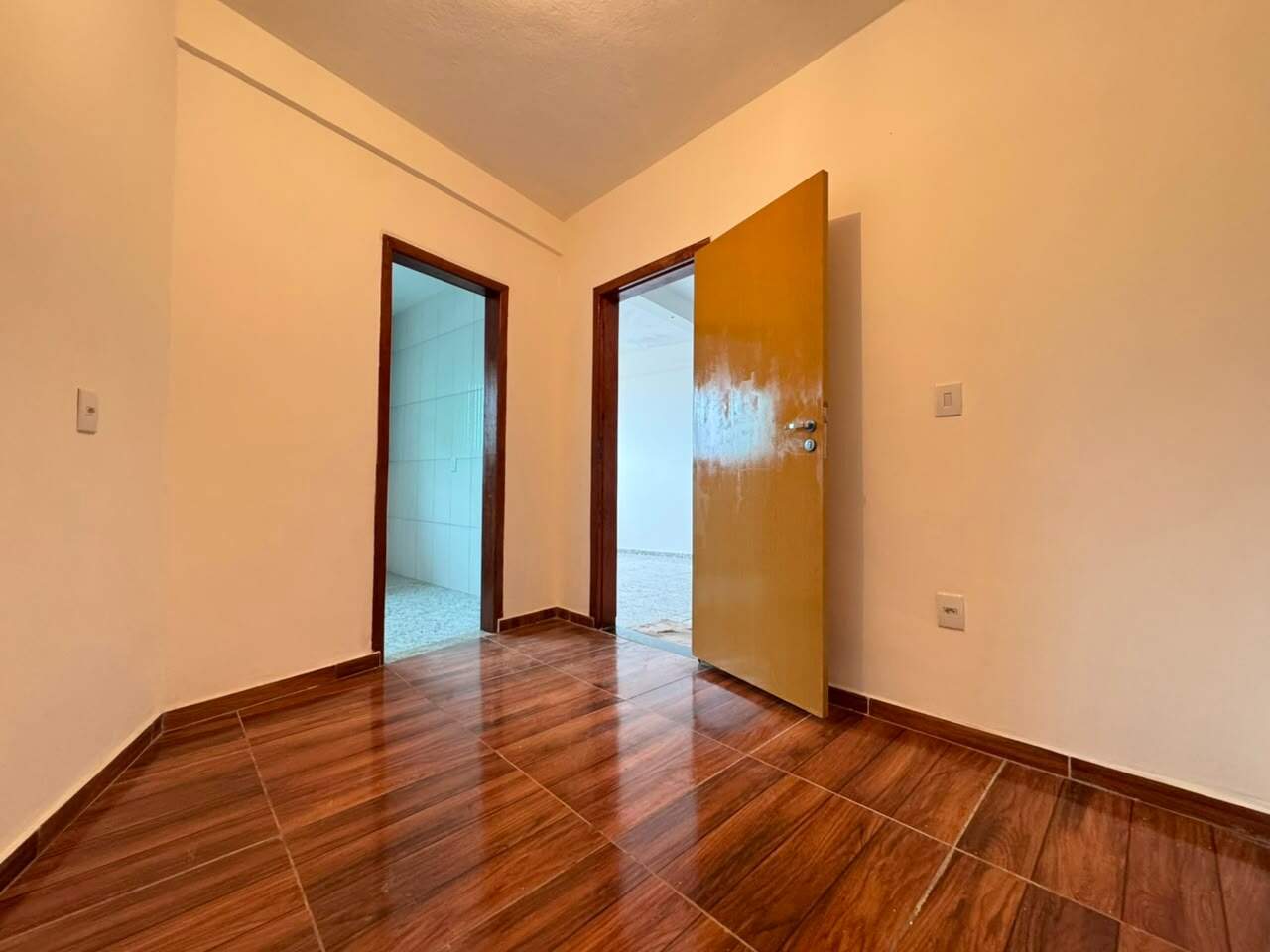 Casa para aluguel no Marilândia: Casa para alugar, 02 Quartos no bairro Marilândia, região de Ibirité