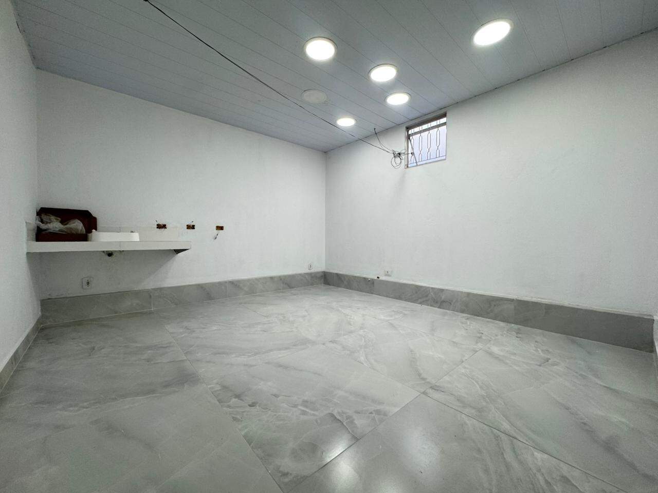 Sala para aluguel no Santa Cruz: Sala para alugar, no bairro Santa Cruz, em Belo Horizonte.