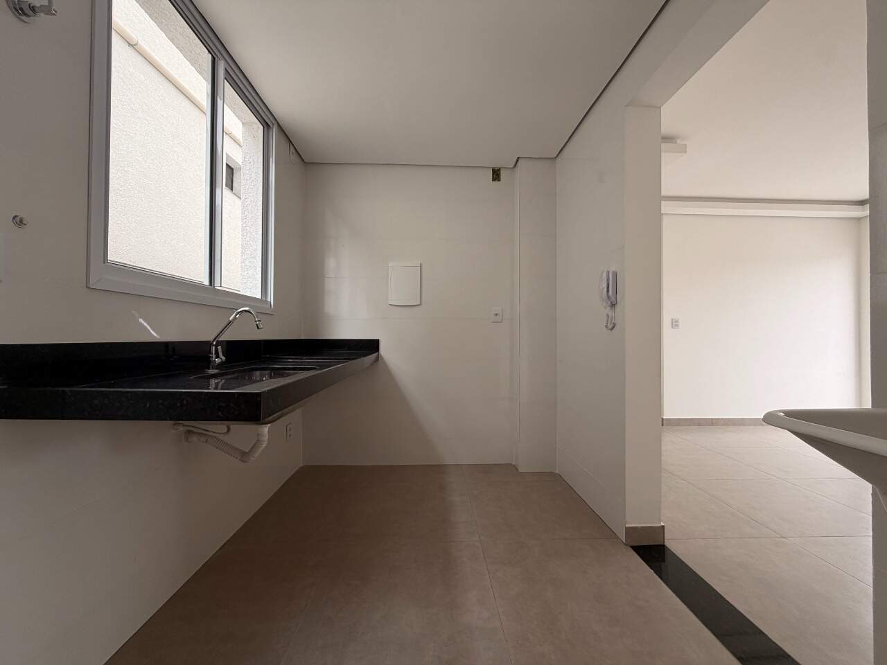 Prédio à venda no Milionários: Apartamentos à venda com 02 e 03 Quartos no bairro Milionários