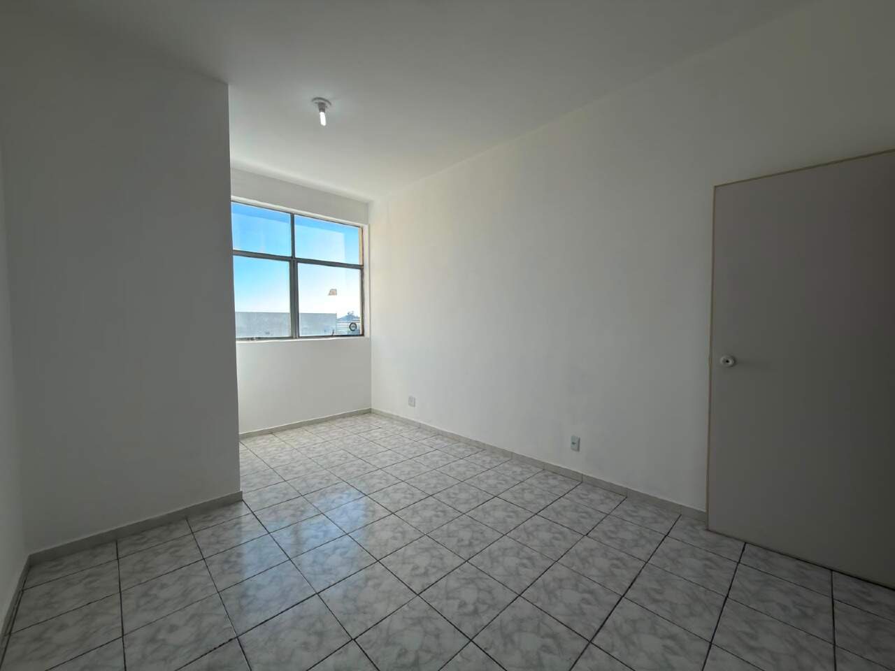 Sala à venda no Barreiro: Sala à venda - Barreiro, - Belo Horizonte