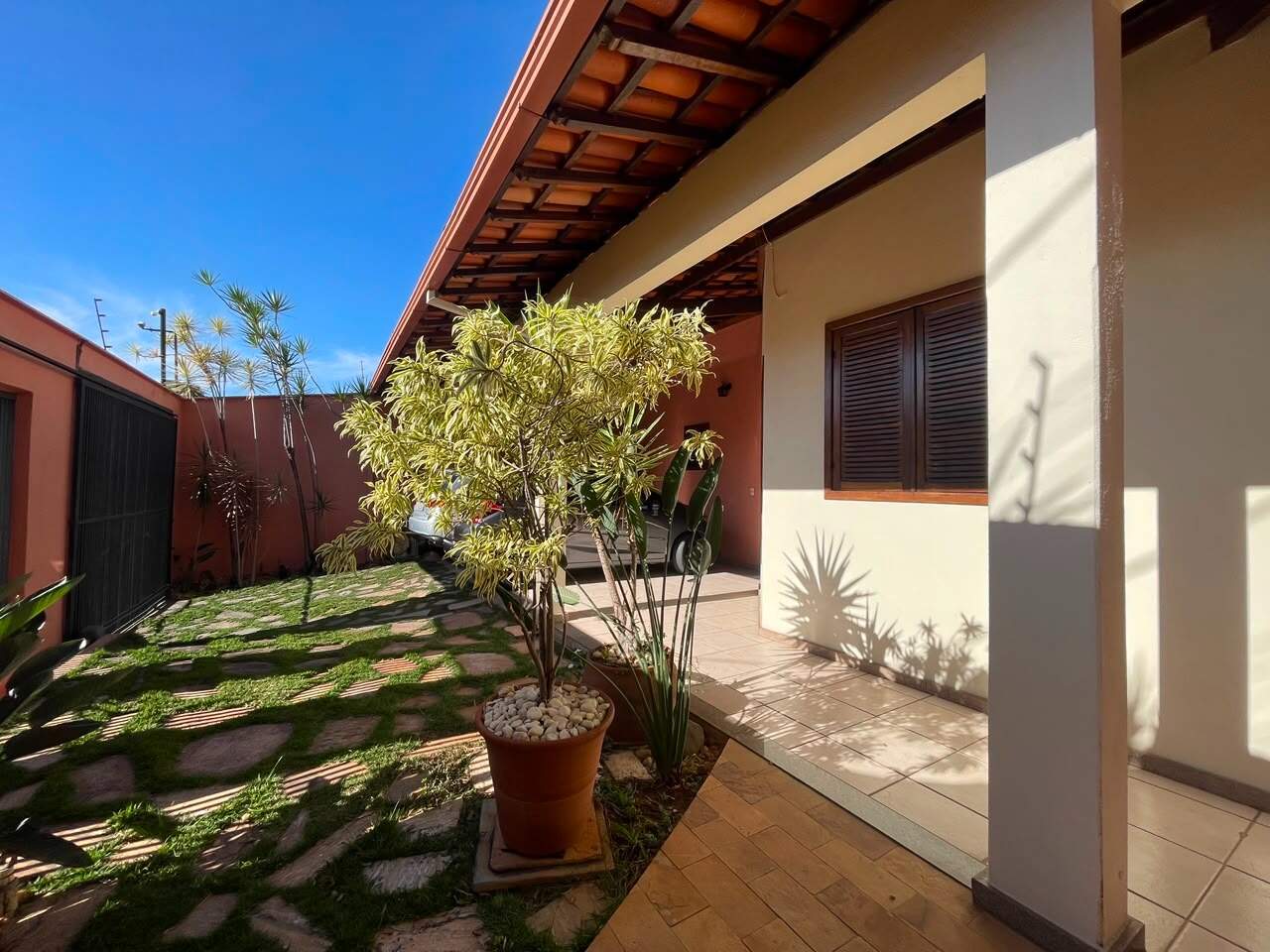 Casa à venda no Tirol: Casa à venda - Tirol, 5 quartos - Belo Horizonte