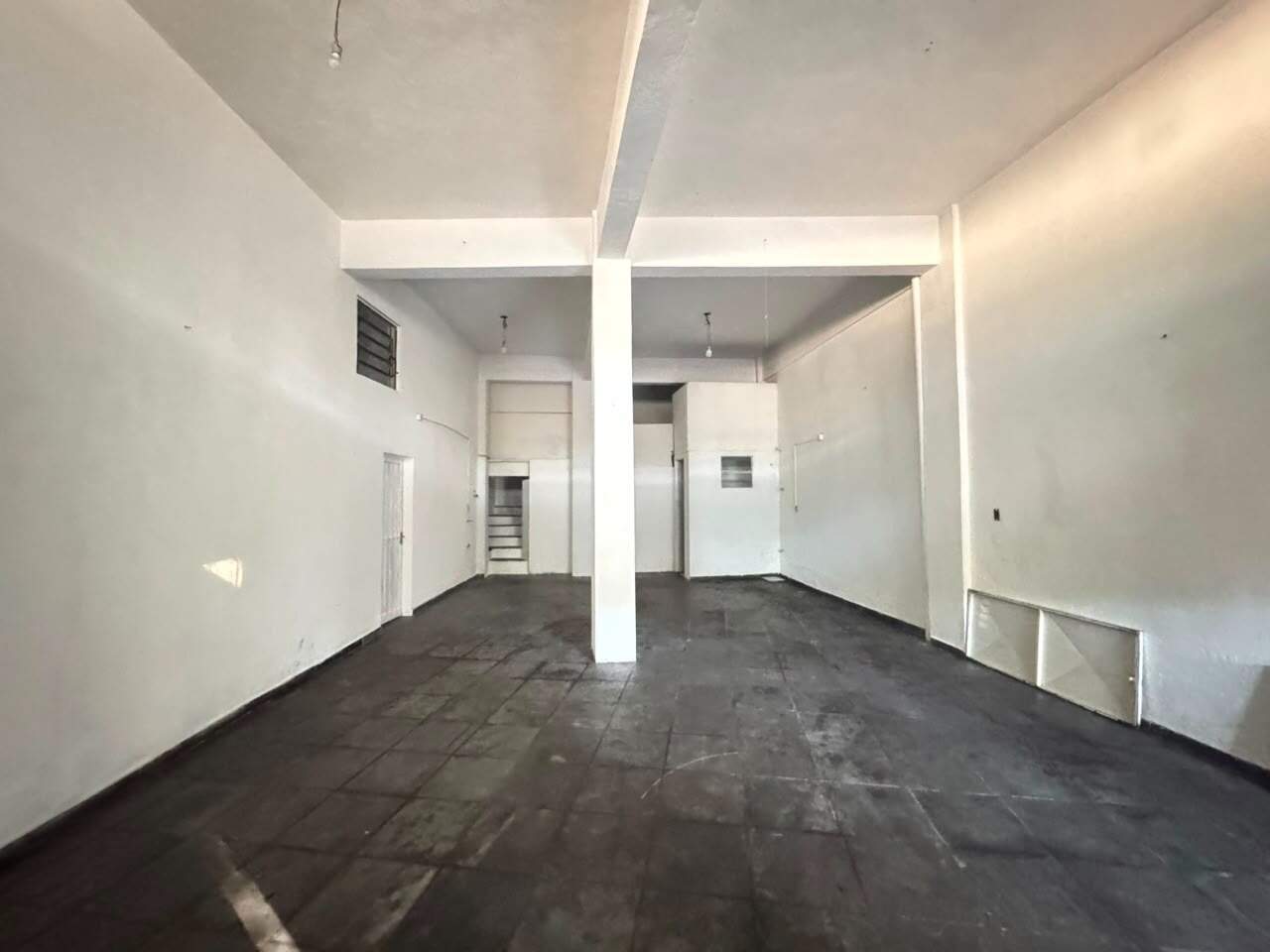 Loja para aluguel no Novo Das Indústrias: Loja para alugar no bairro Novo das industrias, região do Barreiro. 