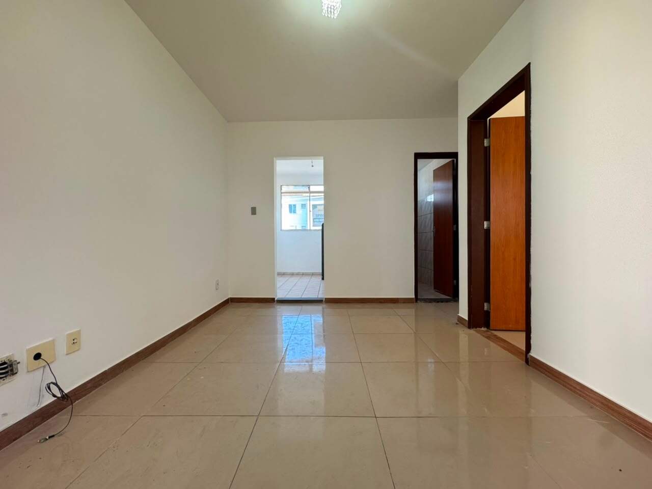 Apartamento para aluguel no Solar Do Barreiro: Apartamento para alugar, 02 Quartos e 01 vaga, no bairro Solar do Barreiro região do Barreiro.