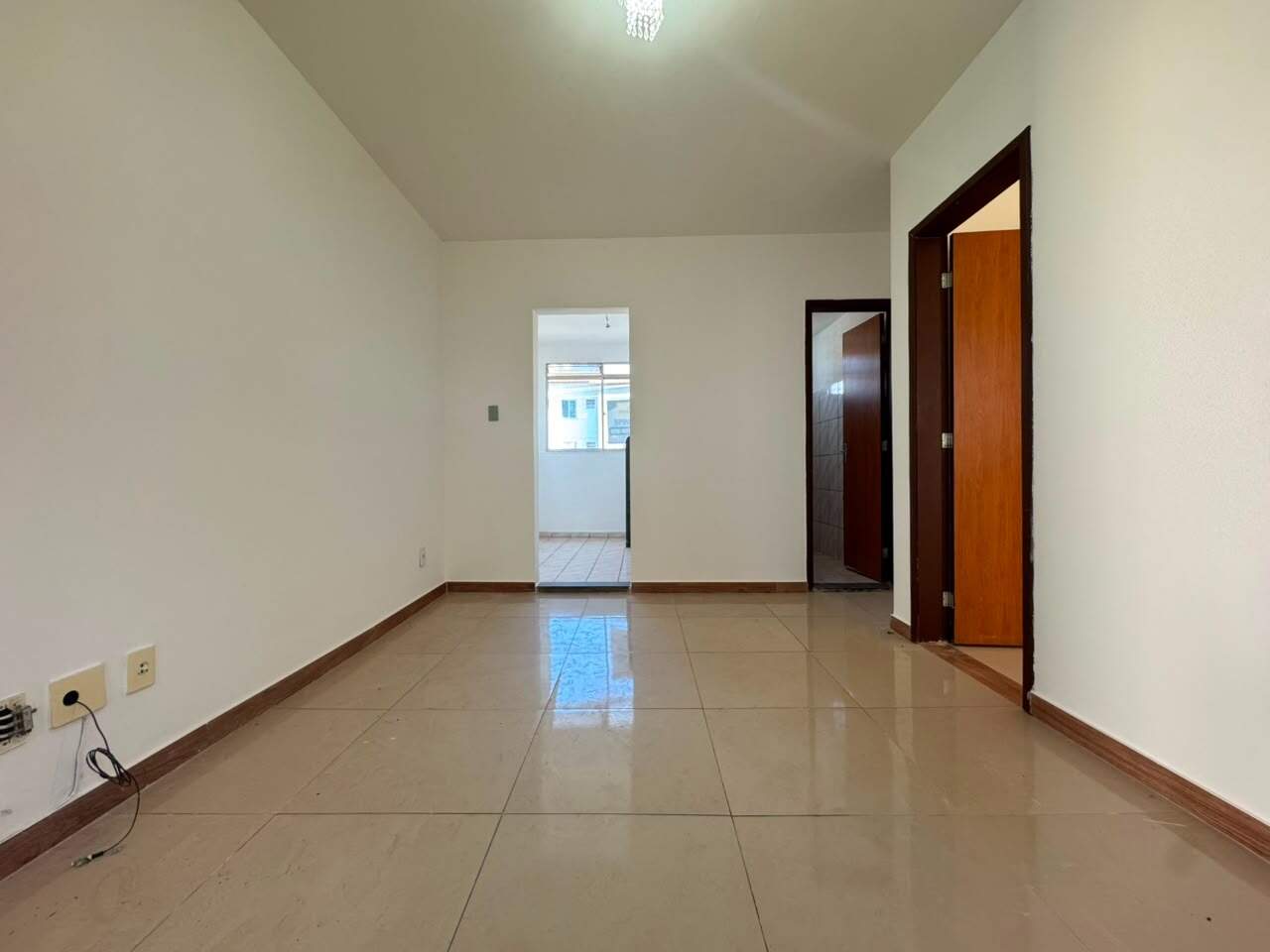 Apartamento para aluguel no Solar Do Barreiro: Apartamento para alugar, 02 Quartos e 01 vaga, no bairro Solar do Barreiro região do Barreiro.