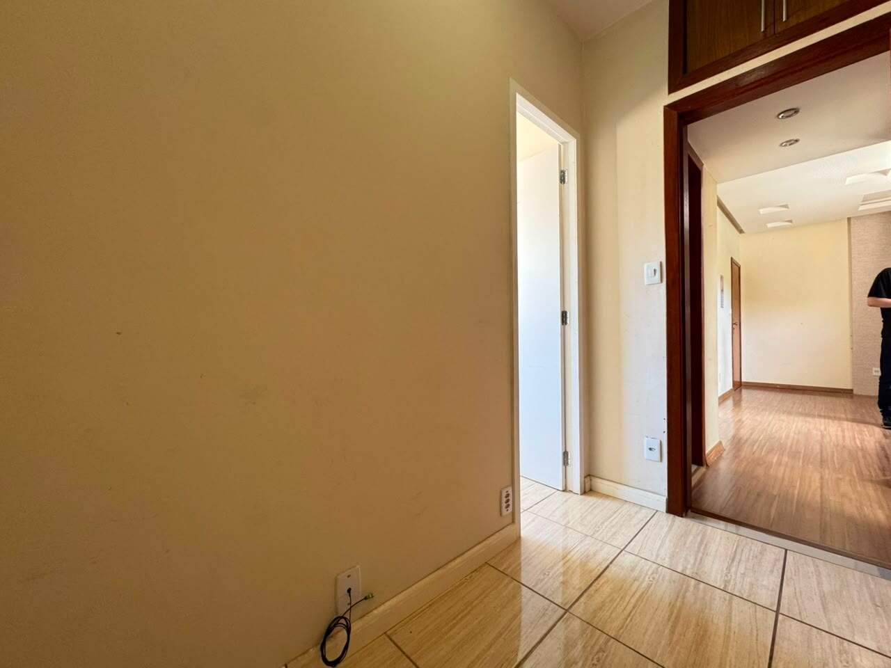 Apartamento para aluguel no Flávio De Oliveira: Apartamento para alugar, 02 Quartos e 01 vaga, no bairro Flávio de Oliveira região do Barreiro.