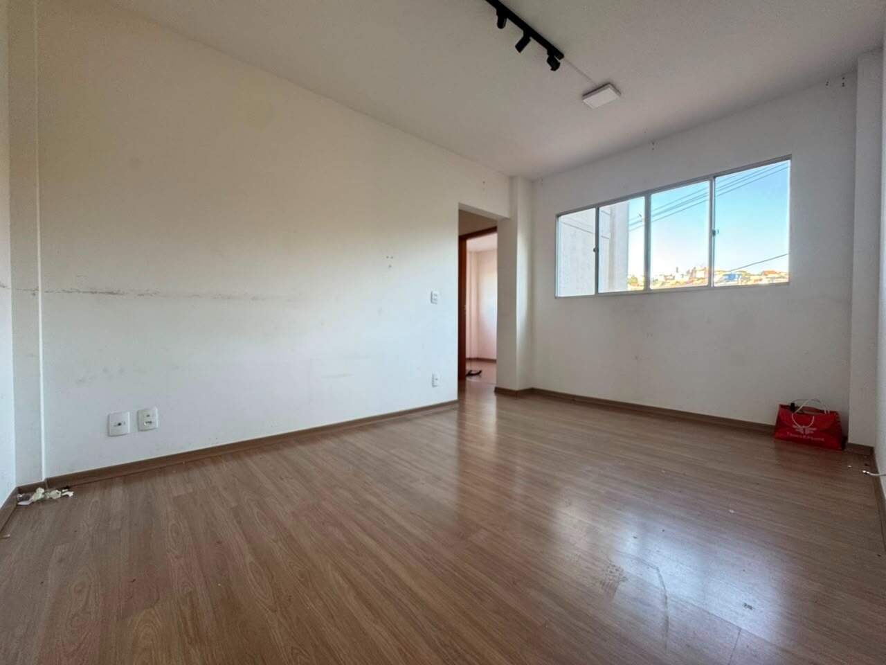 Apartamento para aluguel no Milionários: Apartamento para alugar, 02 Quartos no Bairro Milionários região do Barreiro.