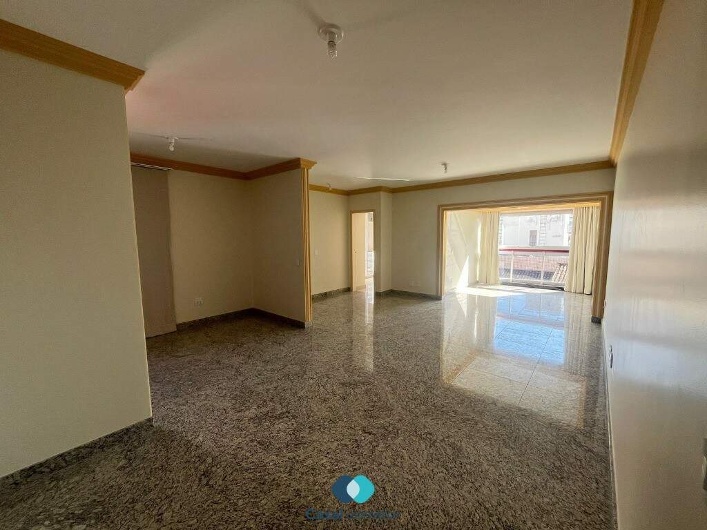 Apartamento à venda no Centro: Cobertura a venda no centro de Guarapari Es.