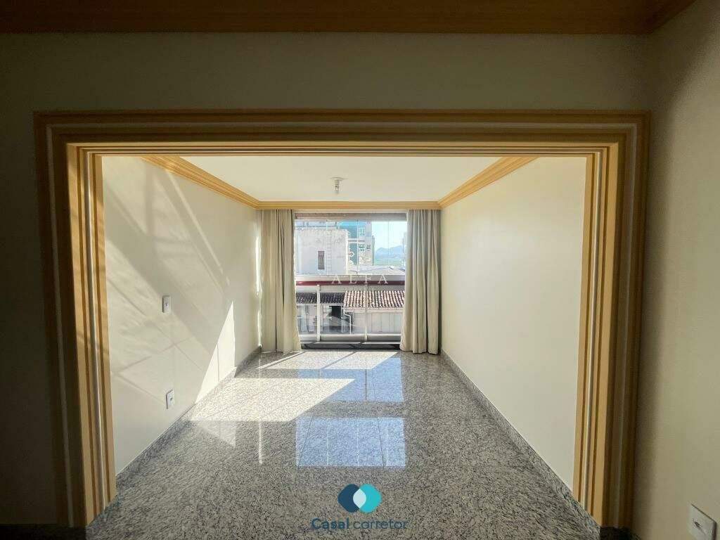 Apartamento à venda no Centro: Cobertura a venda no centro de Guarapari Es.