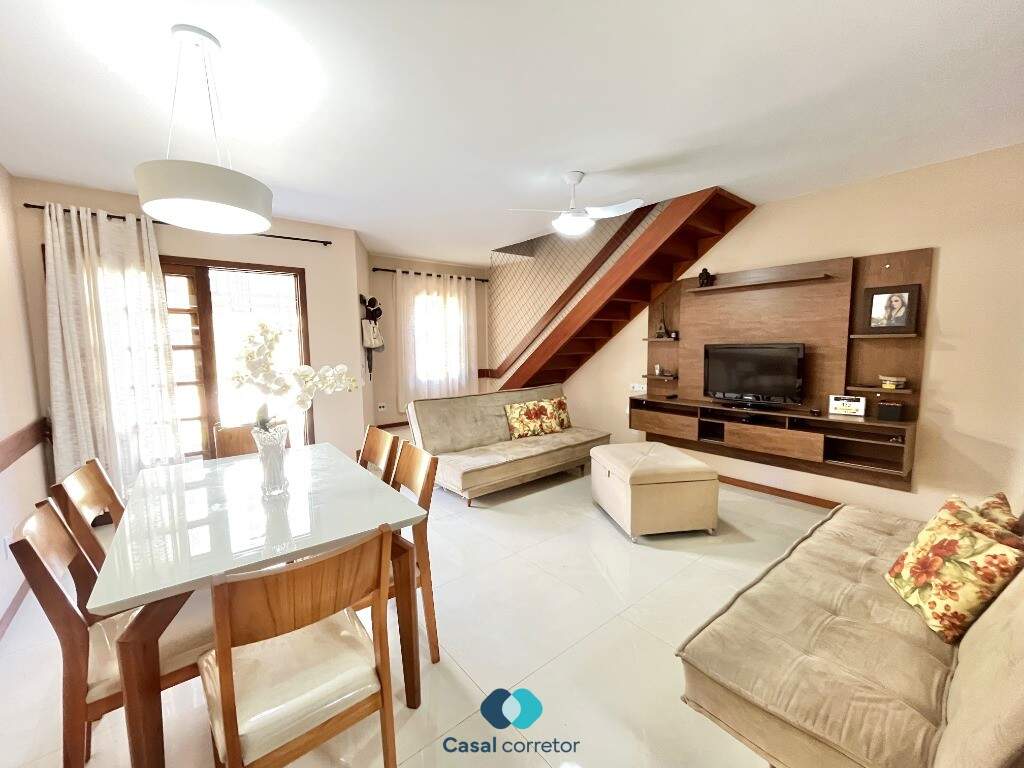 Casa à venda no ENSEADA AZUL: Casa em condomínio à venda na Enseada Azul, Guarapari Es.