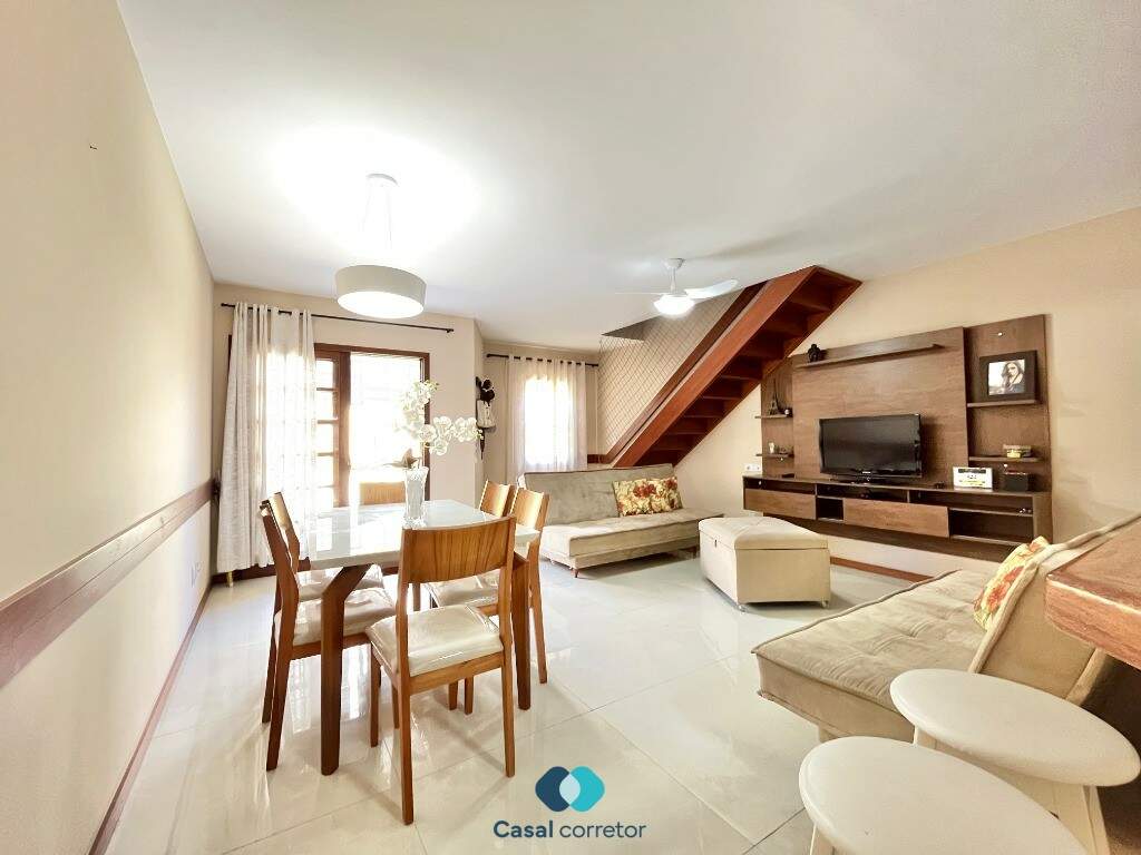 Casa à venda no ENSEADA AZUL: Casa em condomínio à venda na Enseada Azul, Guarapari Es.