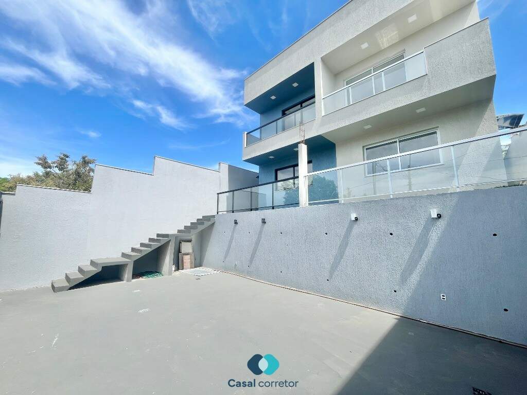 Casa à venda no Nova Guarapari: Casa duplex à venda em Nova Guarapari Es.
