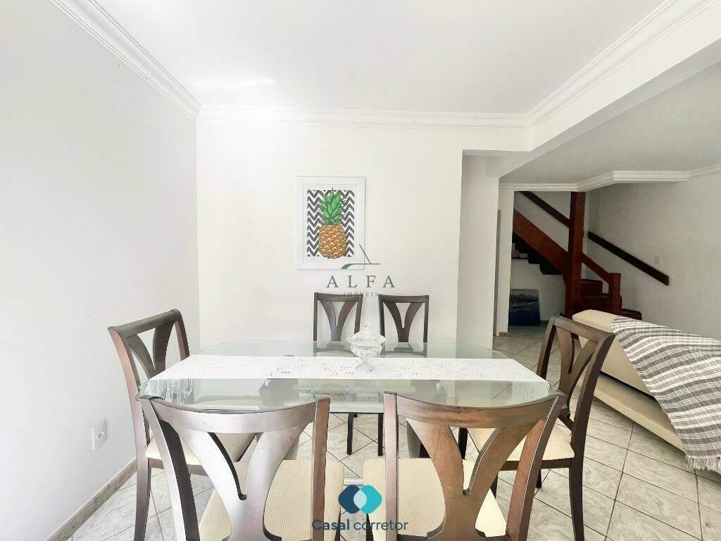 Casa à venda no ENSEADA AZUL: Casa em condomínio à venda na Enseada Azul, Guarapari Es.
