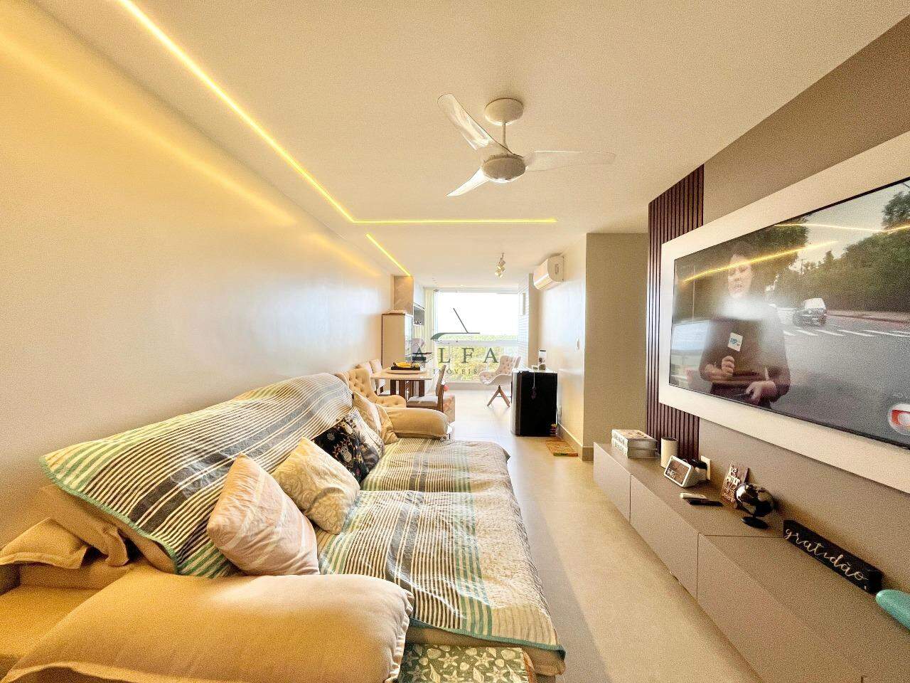 Apartamento à venda no ENSEADA AZUL: Apartamento de 3 quartos à venda na Enseada Azul, Guarapari Es.