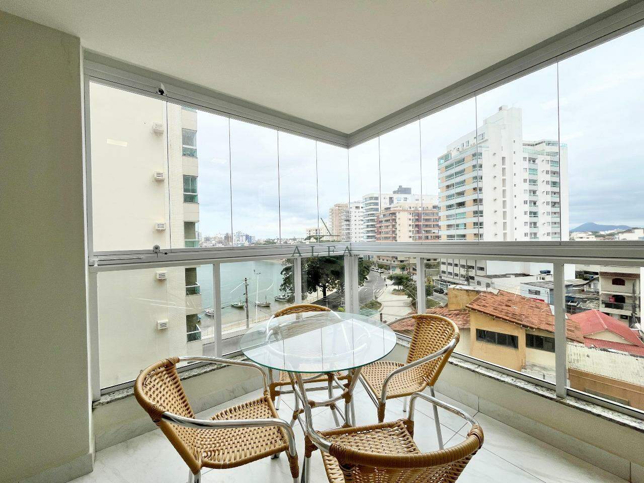 Apartamento à venda no MUQUIÇABA: Apartamento de 3 quartos à venda na Praia do morro, Guarapari Es.