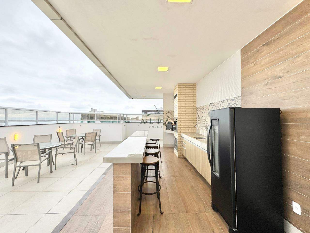 Apartamento à venda no Centro: Apartamento de 3 quartos à venda no Centro de Guarapari Es.