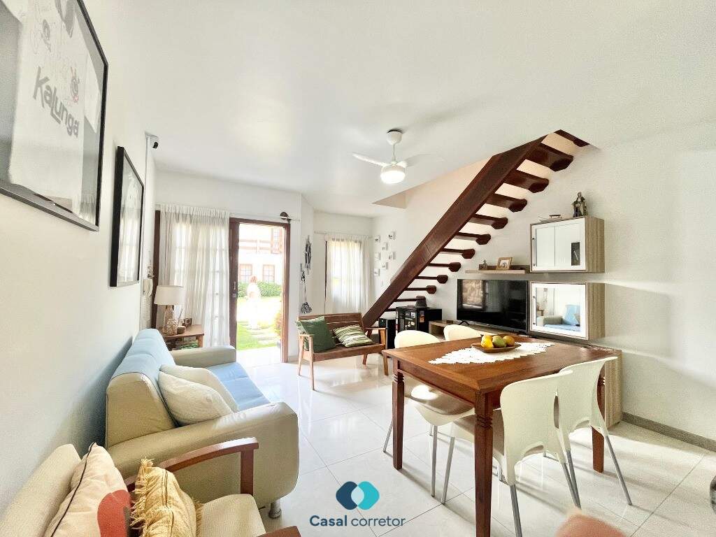 Casa à venda no ENSEADA AZUL: Casa em condomínio à venda na Enseada Azul, Guarapari Es.
