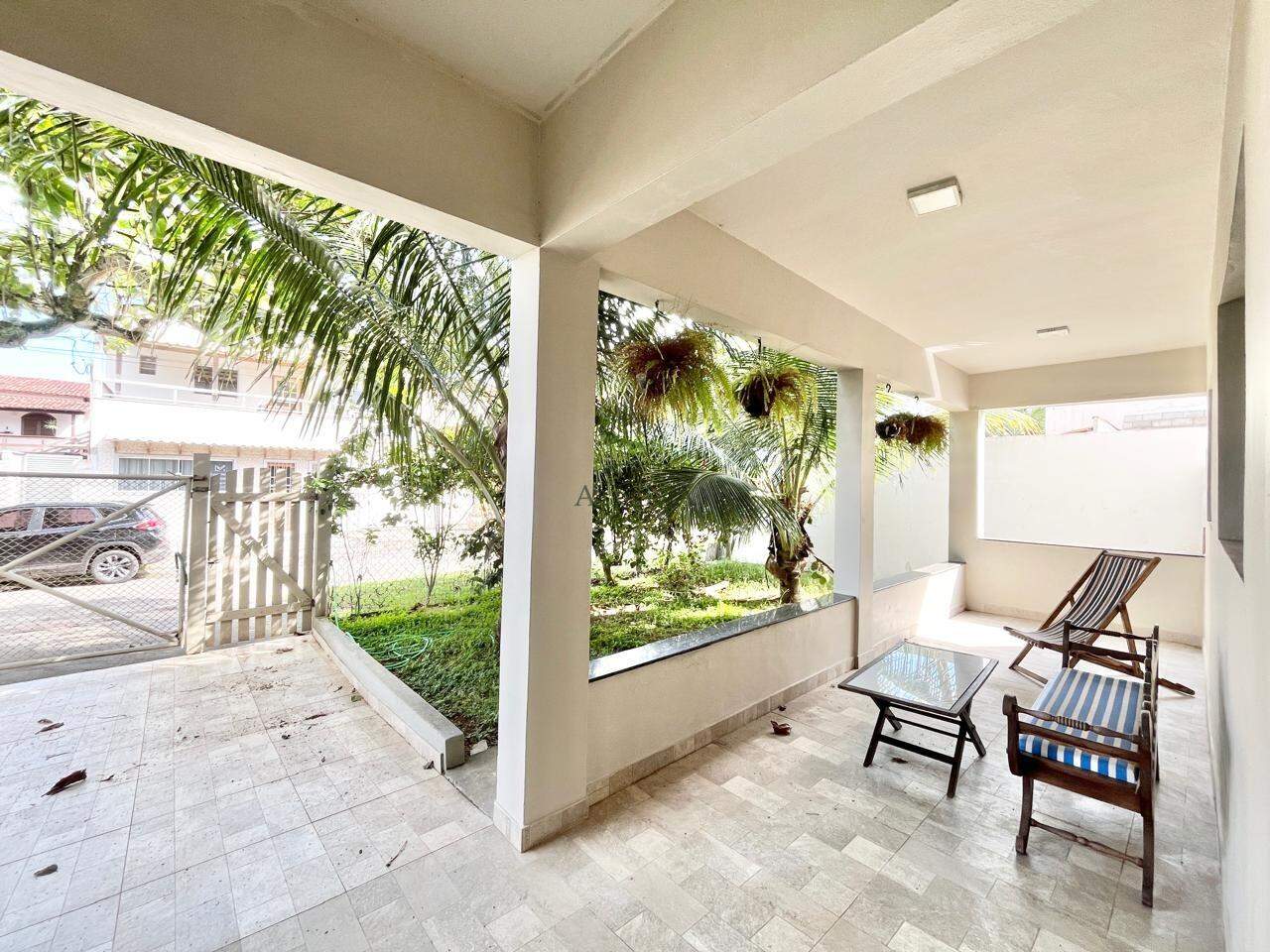 Casa à venda no ENSEADA AZUL: Casa de 3 quartos à venda na Enseada Azul, Guarapari Es.