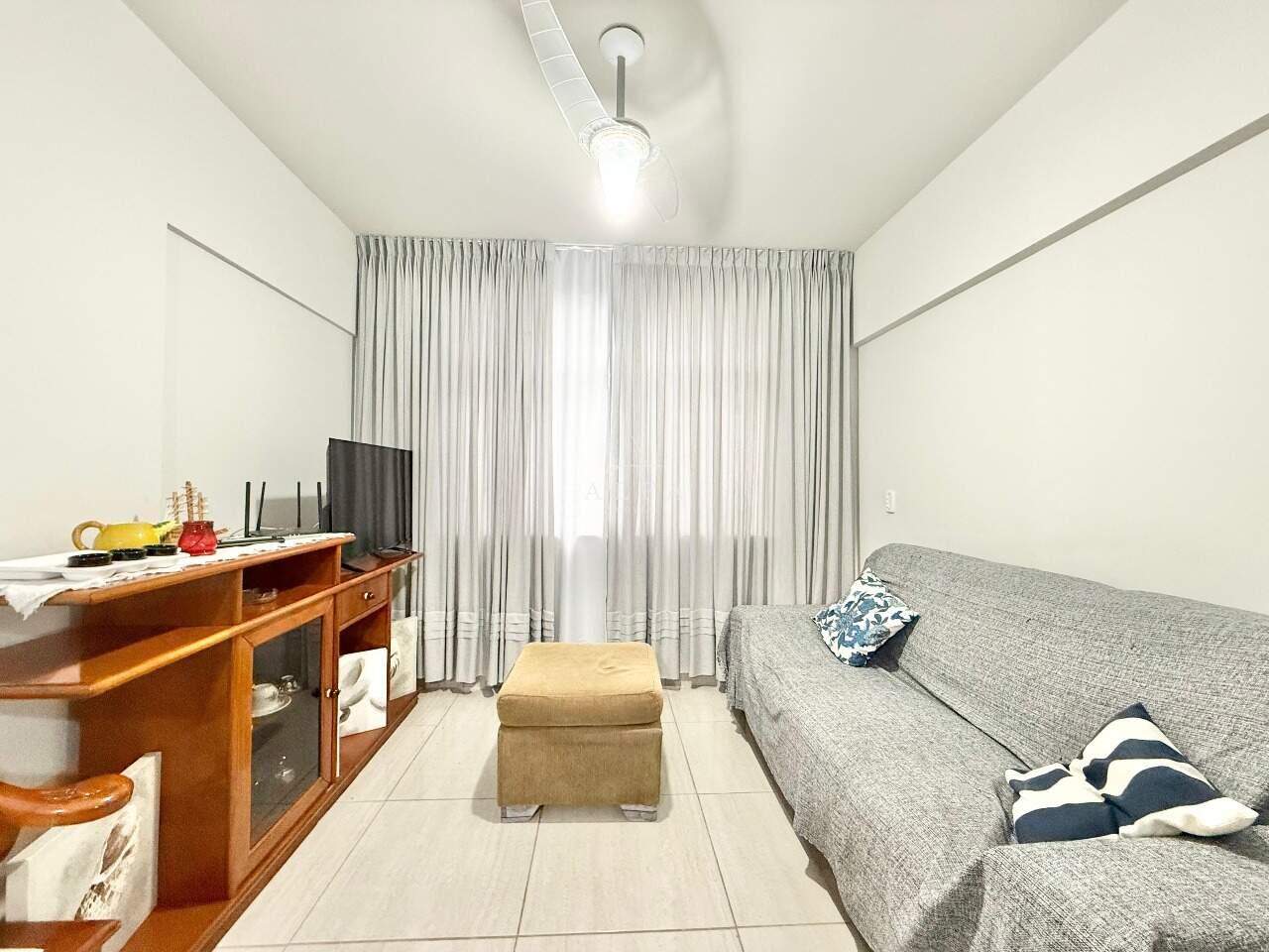 Apartamento para aluguel no Centro: Apartamento locaçâo Anual no Centro de Guarapari Es.