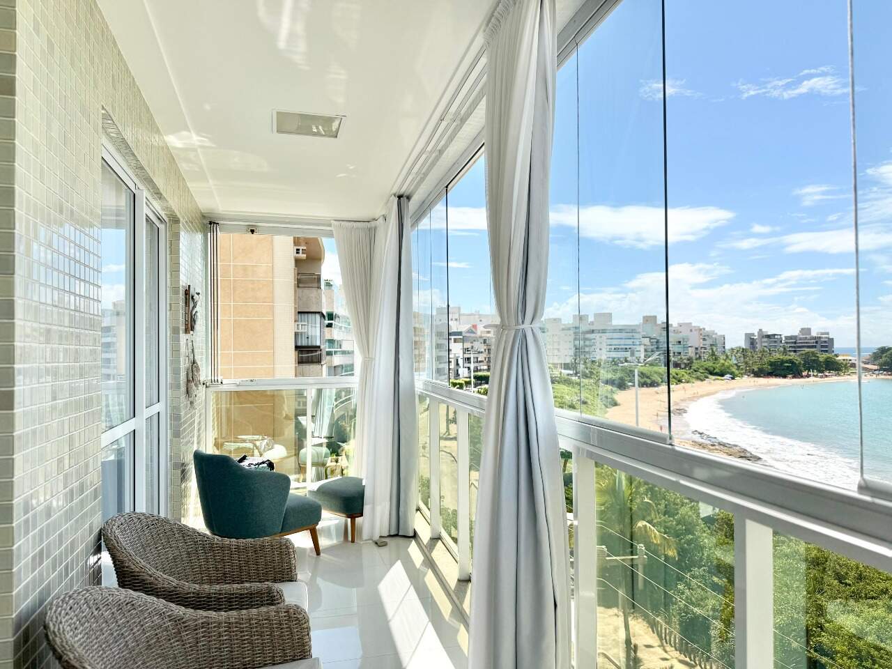 Apartamento à venda no ENSEADA AZUL: Apartamento 4 quartos a venda na Enseada Azul, Guarapari Es.
