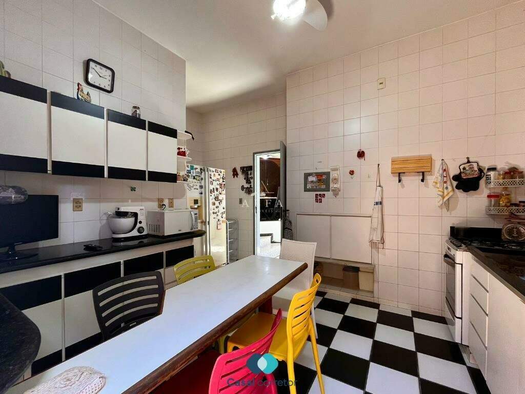 Casa à venda no MEAÍPE: 2024/01/8b2bcaf640c8c86c14e748efbccda4e0.jpg