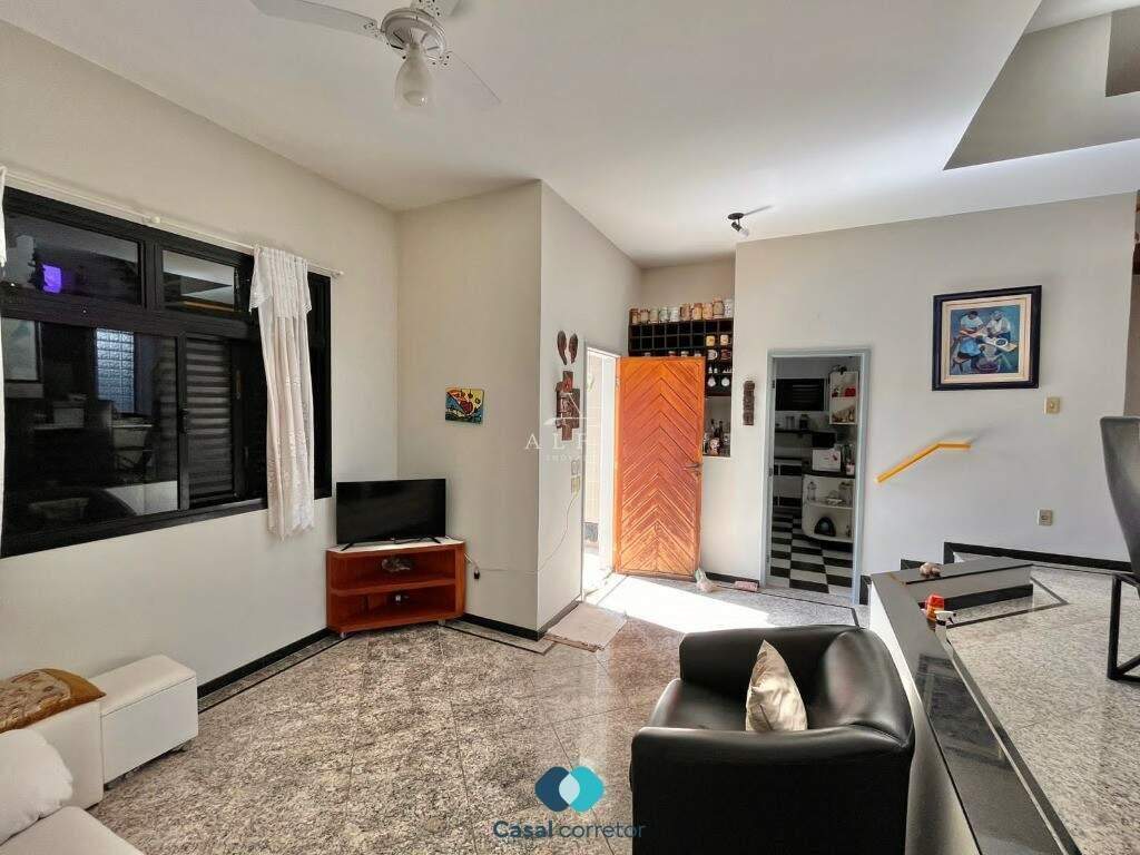 Casa à venda no MEAÍPE: 2024/01/ec2820df39da30eec71a2043dfcd2f8a.jpg
