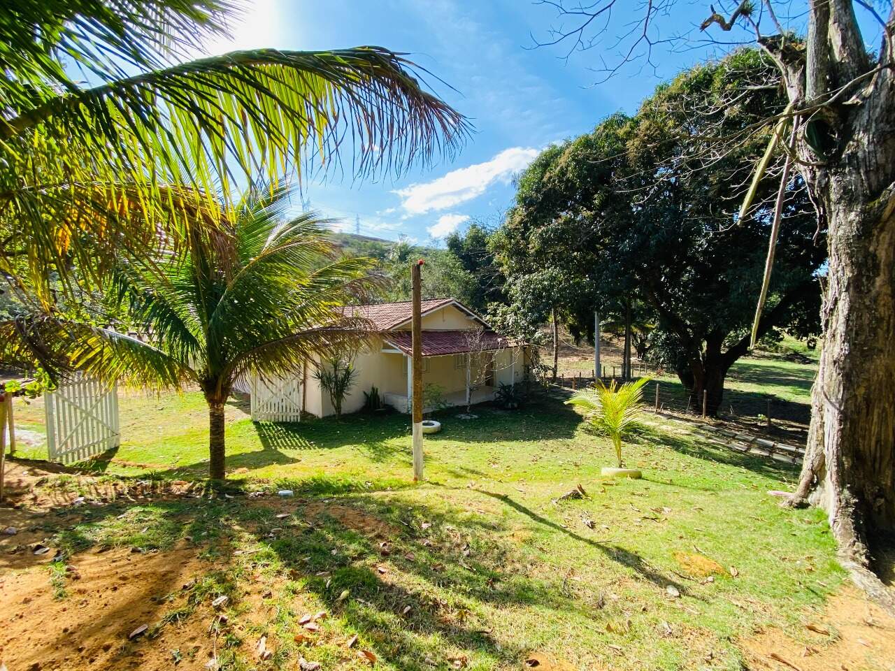 Chácara à venda no Comunidade Urbana de Iguape: Chácara em Iguapae à venda, Guarapari Es.