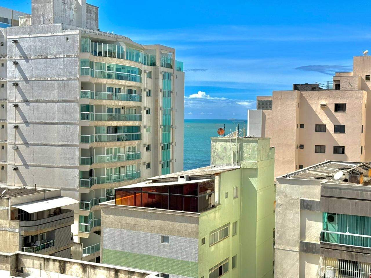 Apartamento à venda no Praia do Morro: Apartamento de 2 quartos à venda na Praia do Morro, Guarapari Es.