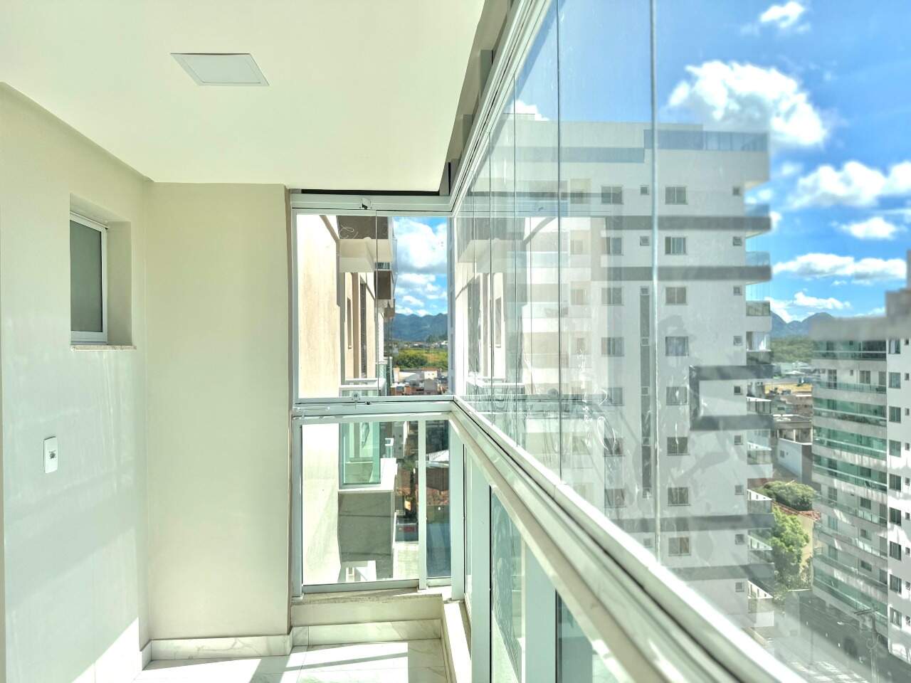 Apartamento à venda no Praia do Morro: Apartamento de 2 quartos à venda na Praia do Morro, Guarapari Es.