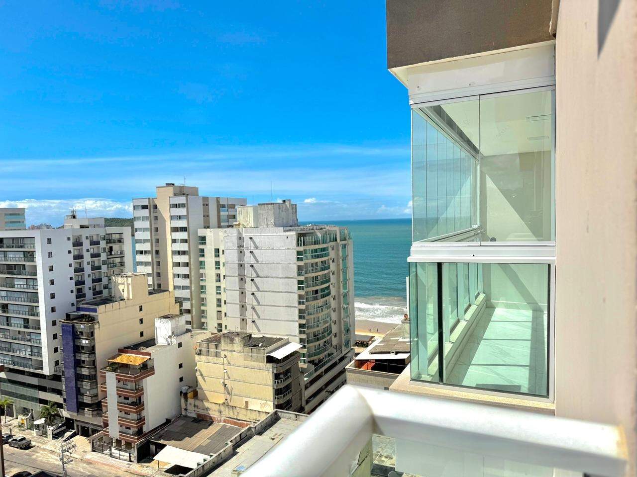 Apartamento à venda no Praia do Morro: Apartamento de 2 quartos à venda na Praia do Morro.